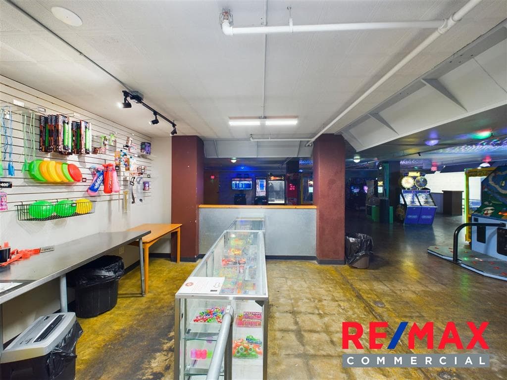 1057 Sheridan Ave — photo 34 of 46