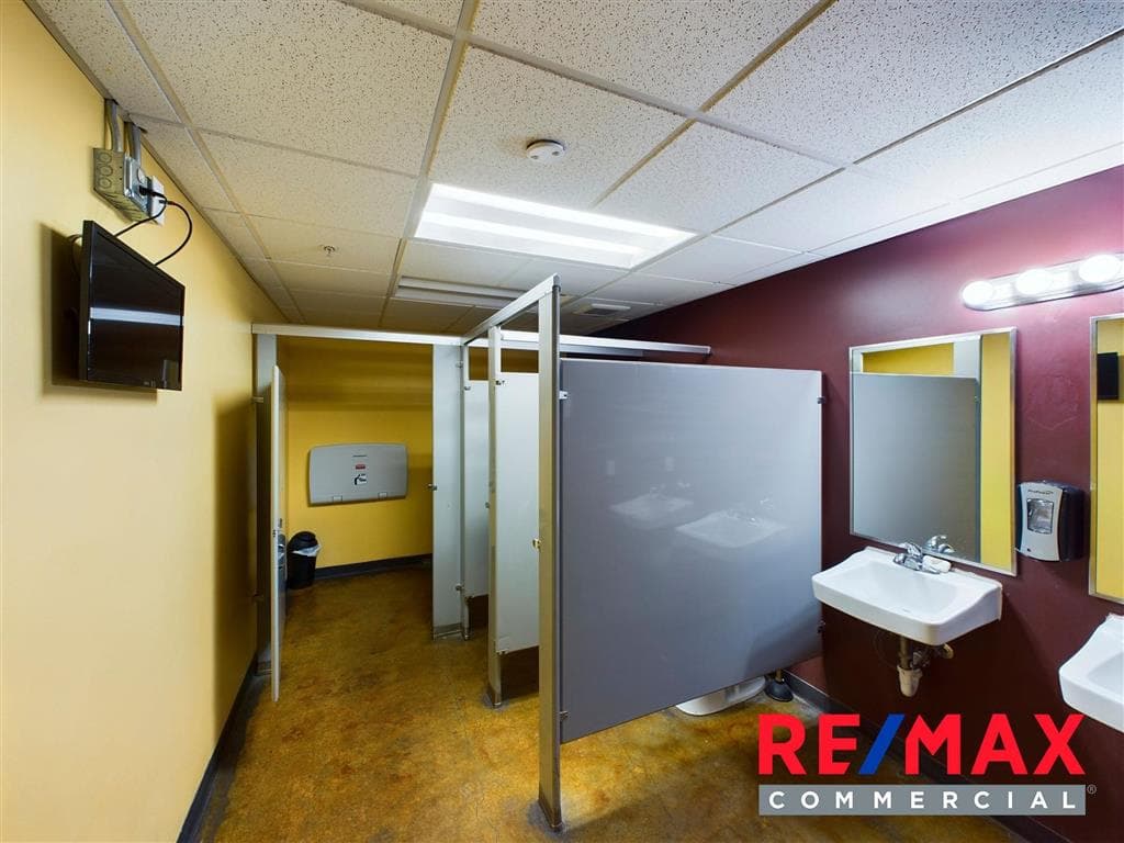 1057 Sheridan Ave — photo 41 of 46