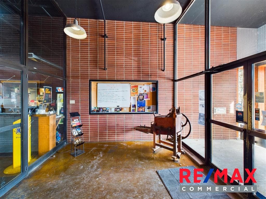 1057 Sheridan Ave — photo 46 of 46