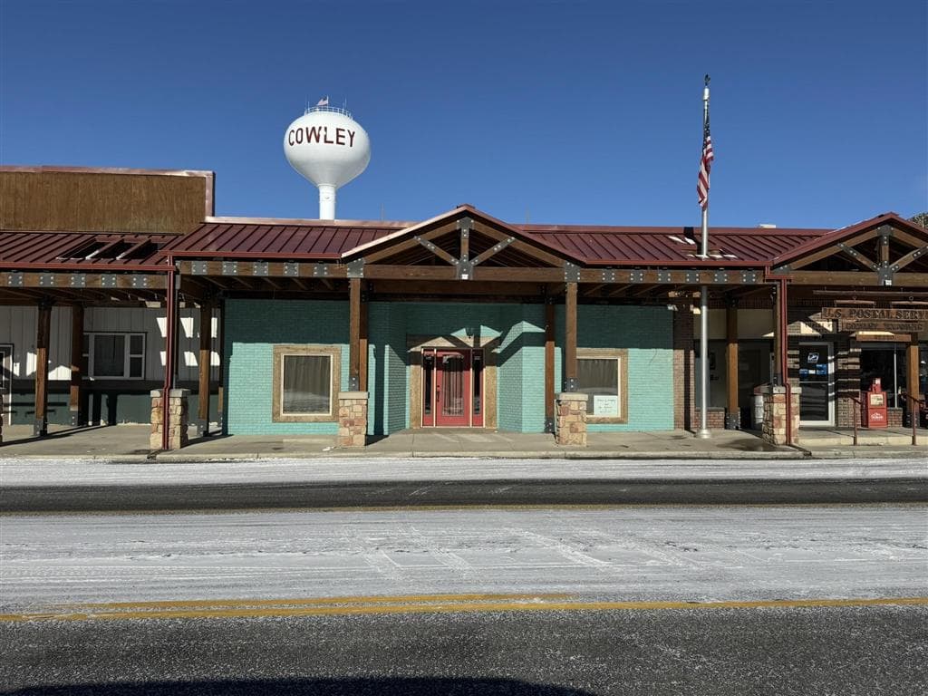 61 E Main St — photo 3 of 13