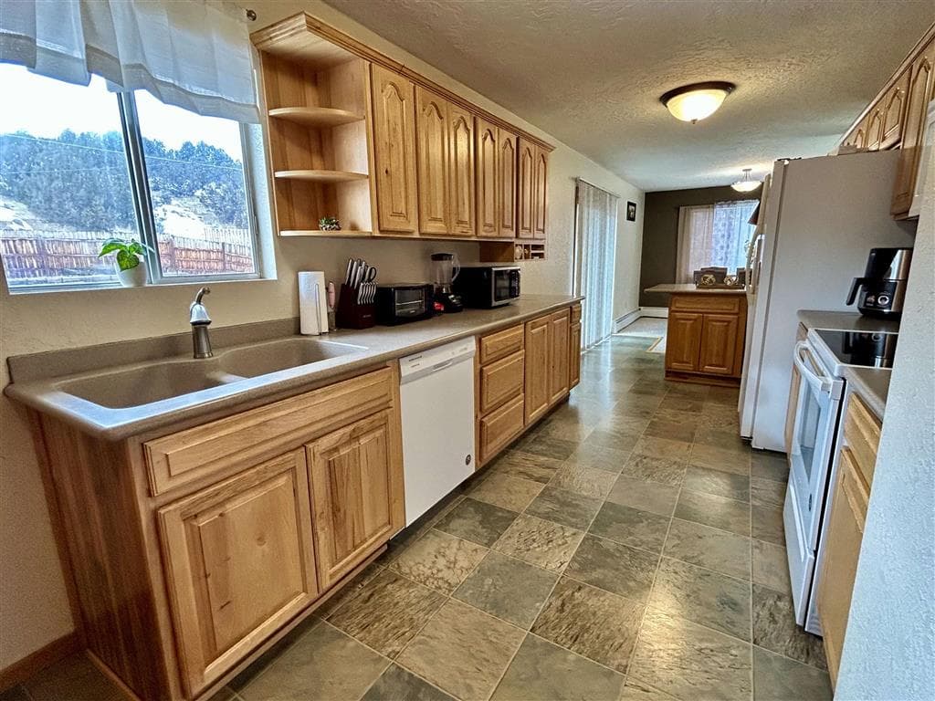 908 S 14th St — photo 10 of 20