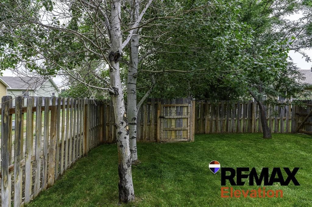 702 Kenmar St — photo 11 of 79