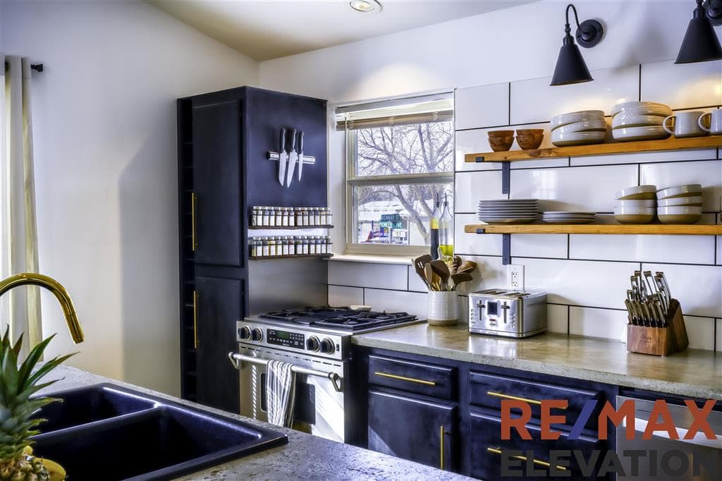 702 Kenmar St — photo 14 of 79