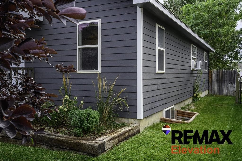 702 Kenmar St — photo 6 of 79