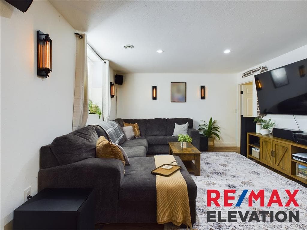 702 Kenmar St — photo 56 of 79