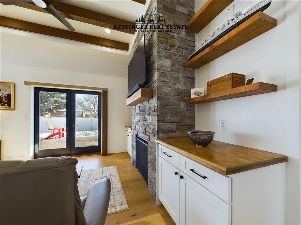 847 N Clark St — photo 11 of 25