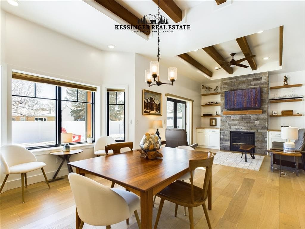 847 N Clark St — photo 12 of 25