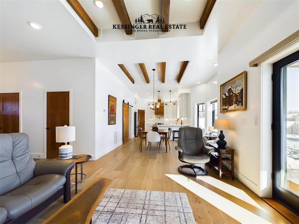 847 N Clark St — photo 13 of 25