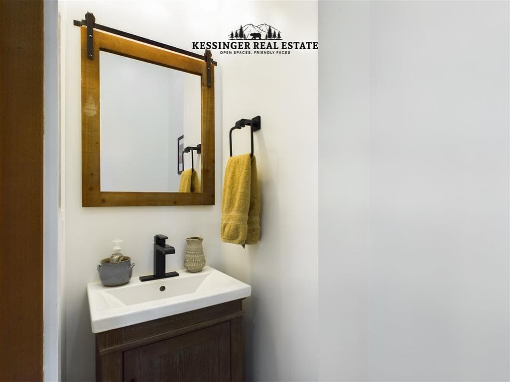 847 N Clark St — photo 14 of 25