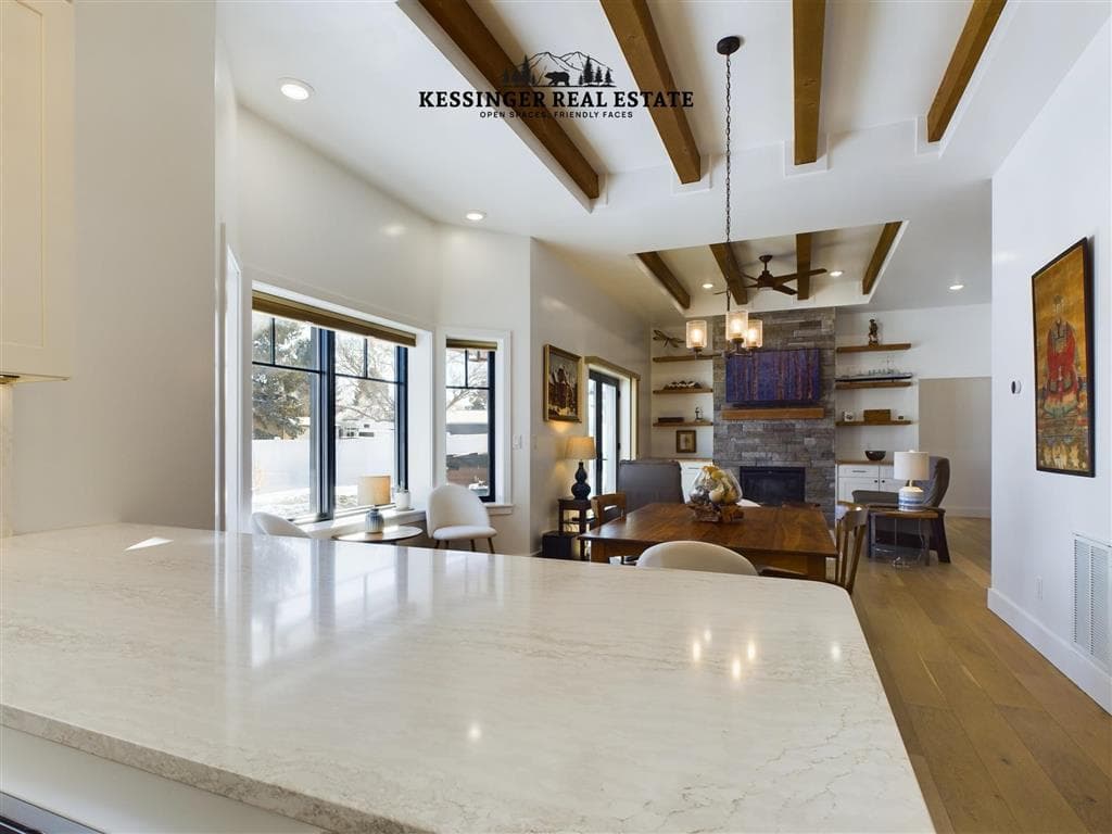 847 N Clark St — photo 19 of 25