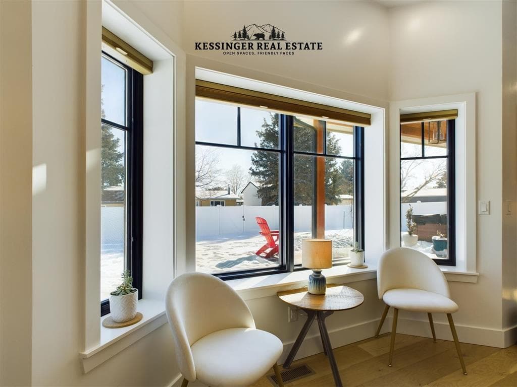 847 N Clark St — photo 20 of 25