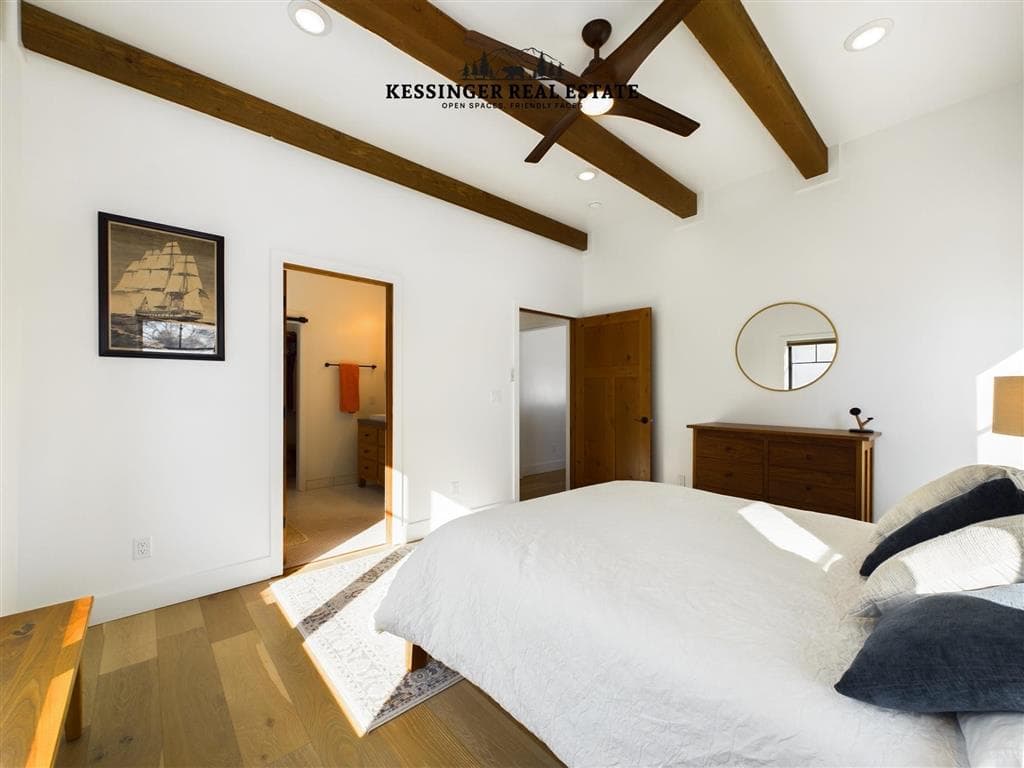 847 N Clark St — photo 22 of 25