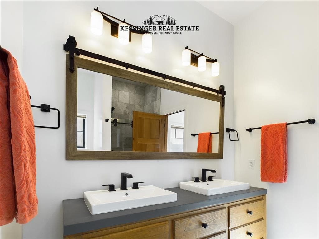 847 N Clark St — photo 24 of 25