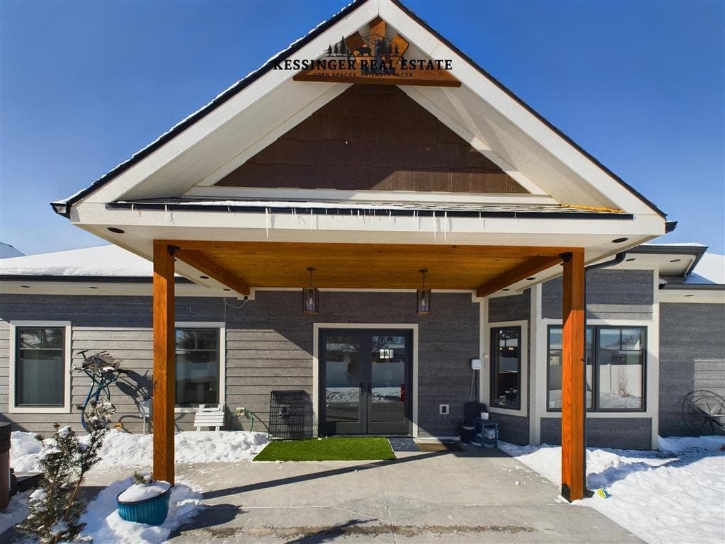 847 N Clark St — photo 4 of 25