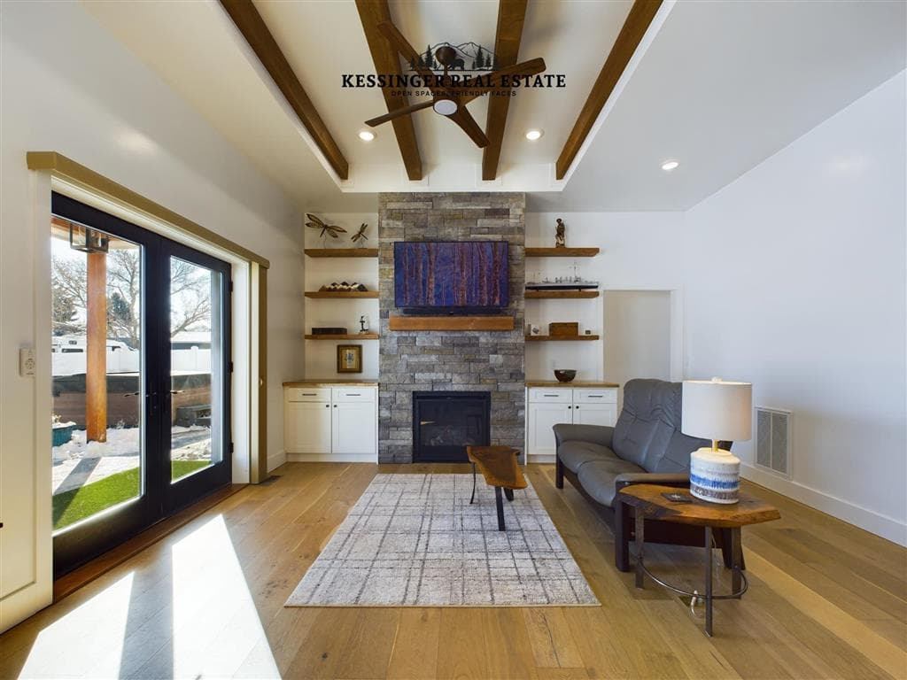 847 N Clark St — photo 8 of 25