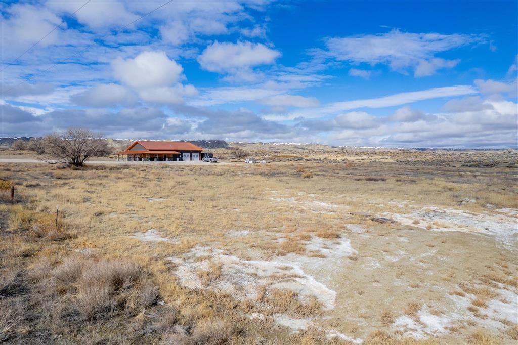 1135 Barrows Rd — photo 12 of 17