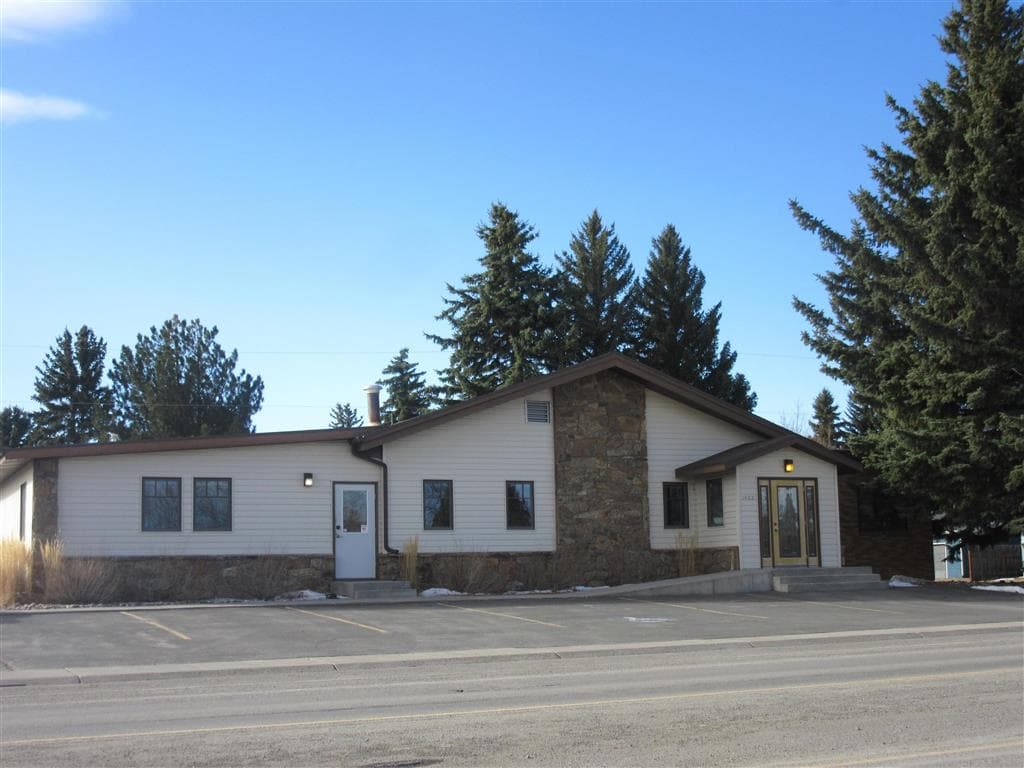 1402 Stampede Ave — photo 2 of 56