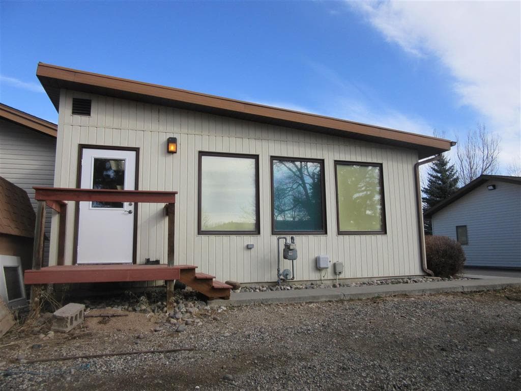 1402 Stampede Ave — photo 4 of 56