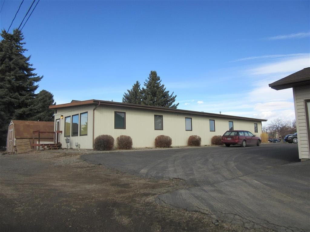 1402 Stampede Ave — photo 5 of 56