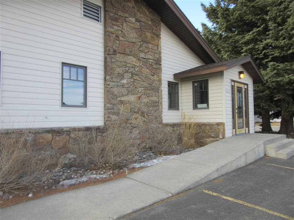 1402 Stampede Ave — photo 6 of 56