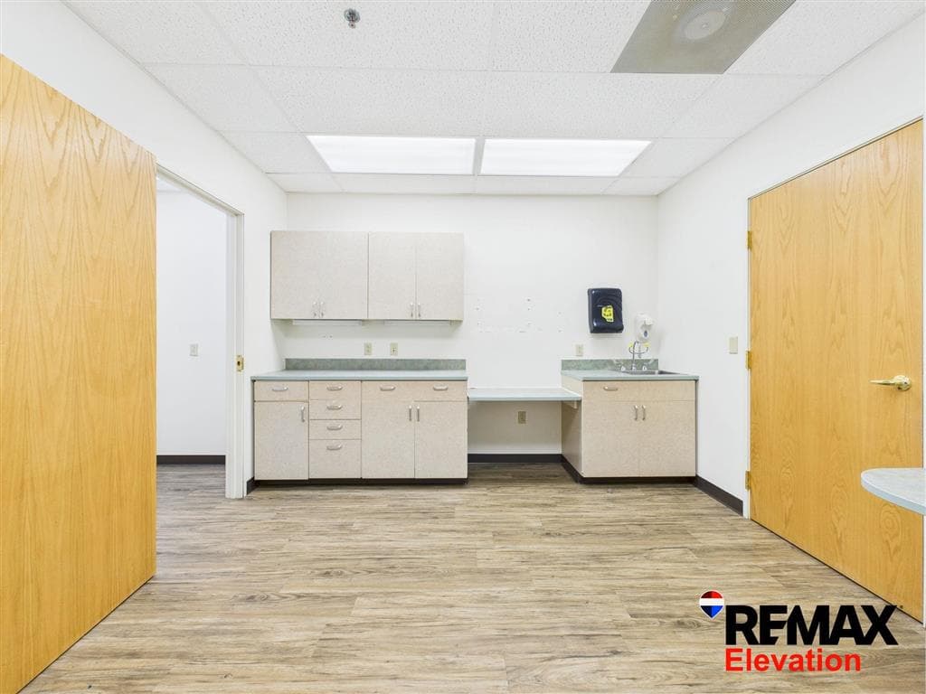 156 N 6th St — photo 11 of 23