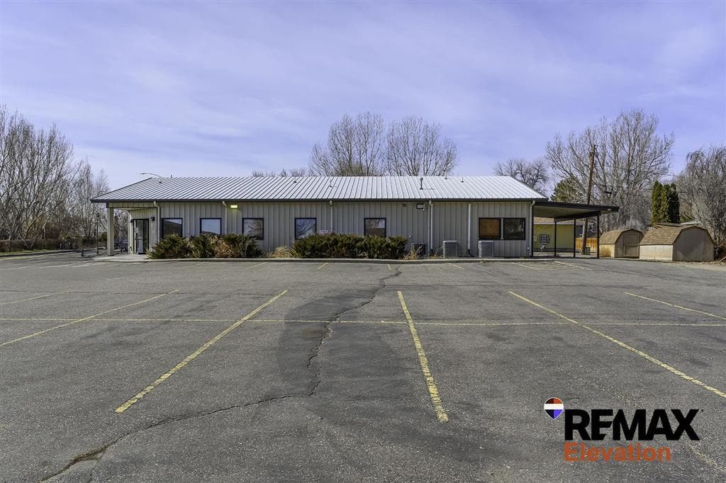 156 N 6th St — photo 6 of 23