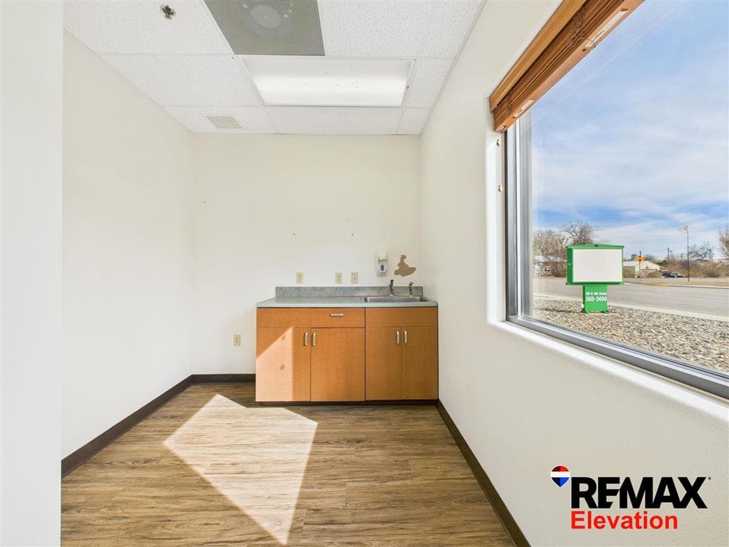 156 N 6th St — photo 7 of 23