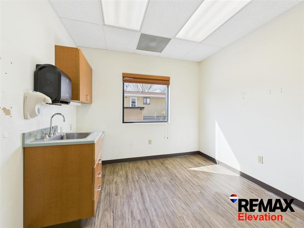 156 N 6th St — photo 8 of 23