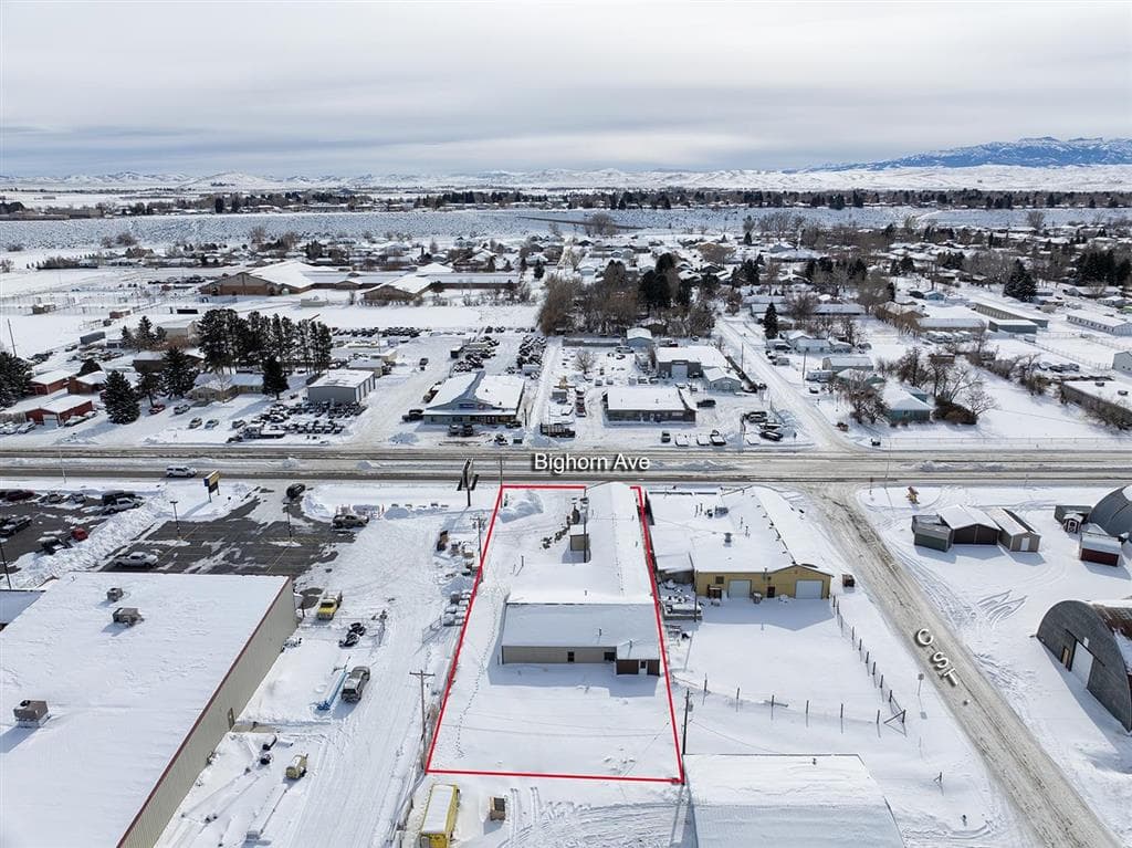 2811 Big Horn Ave — photo 13 of 20