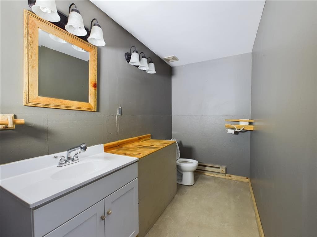 2811 Big Horn Ave — photo 10 of 20