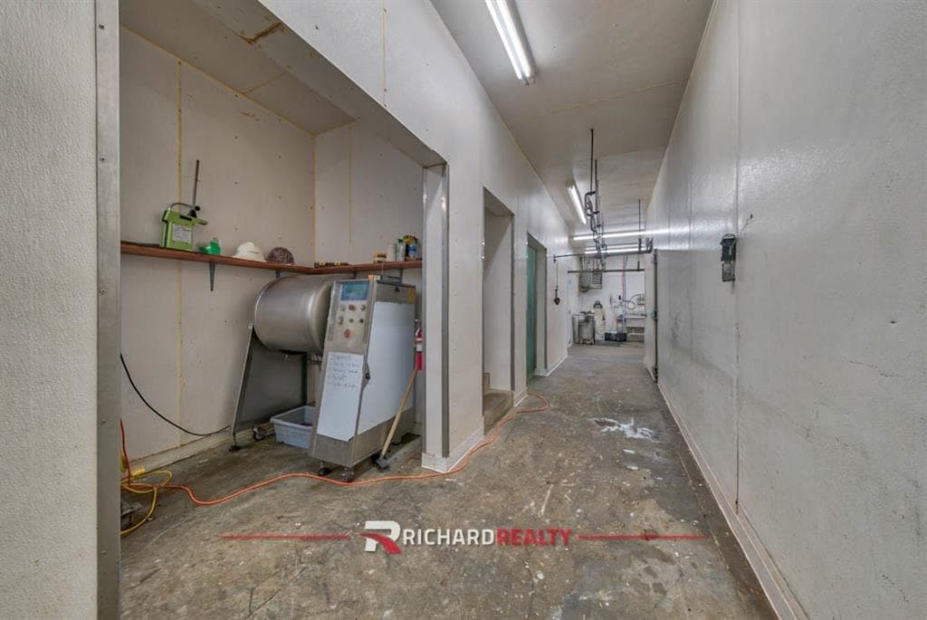 45 E Main St — photo 11 of 31