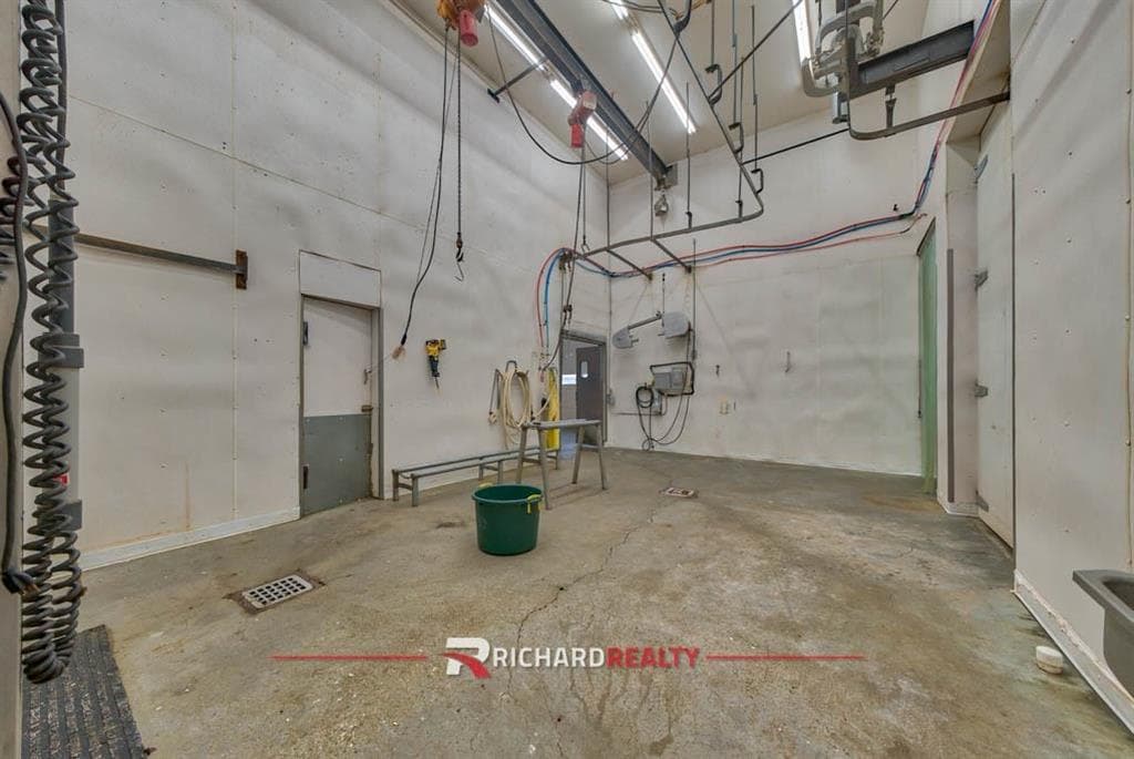 45 E Main St — photo 5 of 31