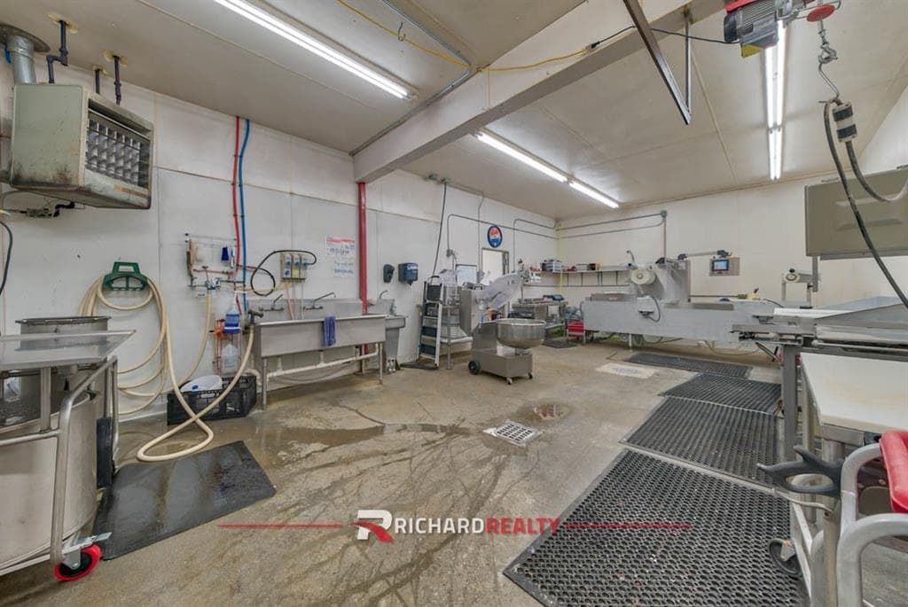 45 E Main St — photo 7 of 31