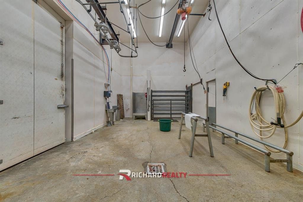 45 E Main St — photo 8 of 31