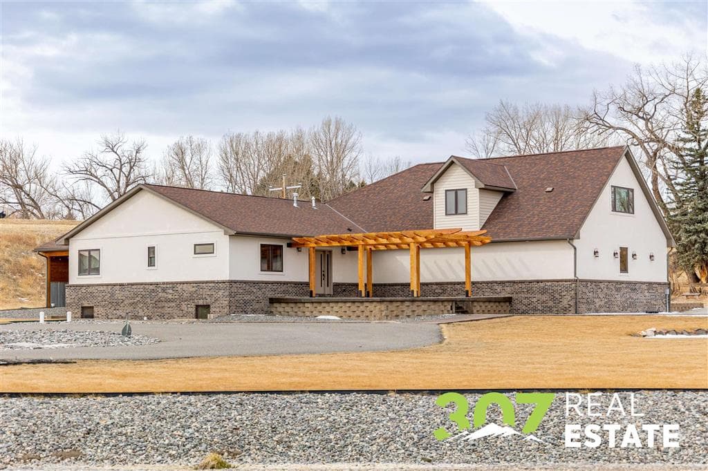 15 Justice Ln — photo 2 of 85