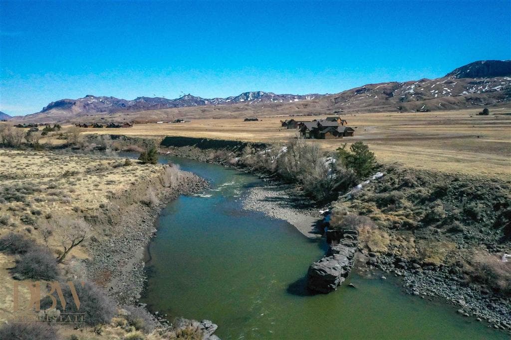 74 Stillwater Dr — photo 15 of 20