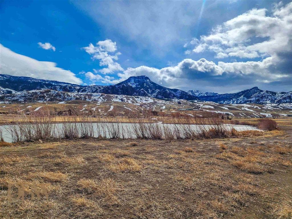 74 Stillwater Dr — photo 5 of 20