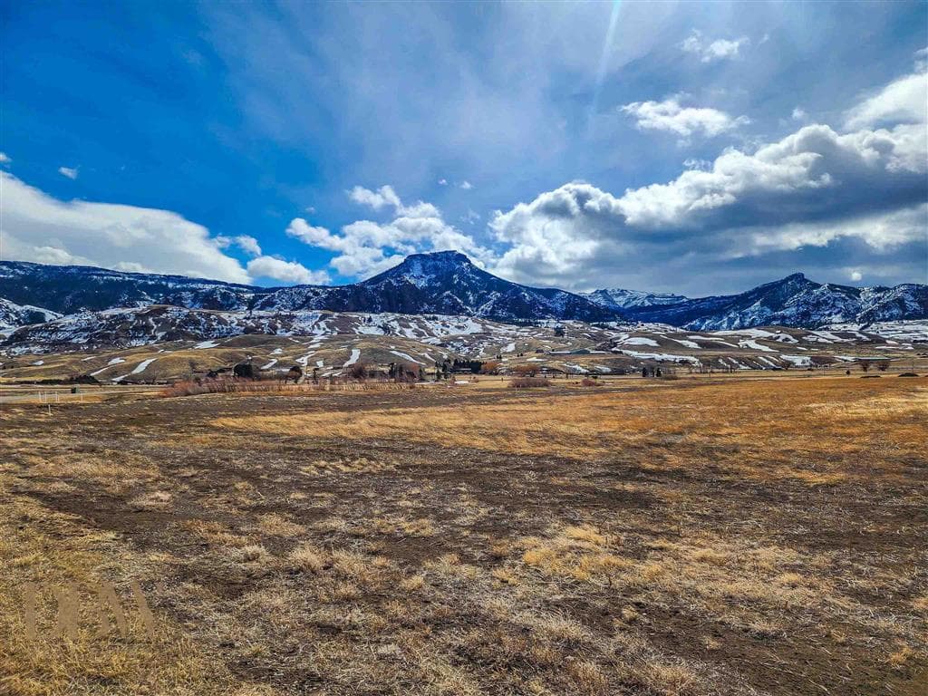 74 Stillwater Dr — photo 6 of 20