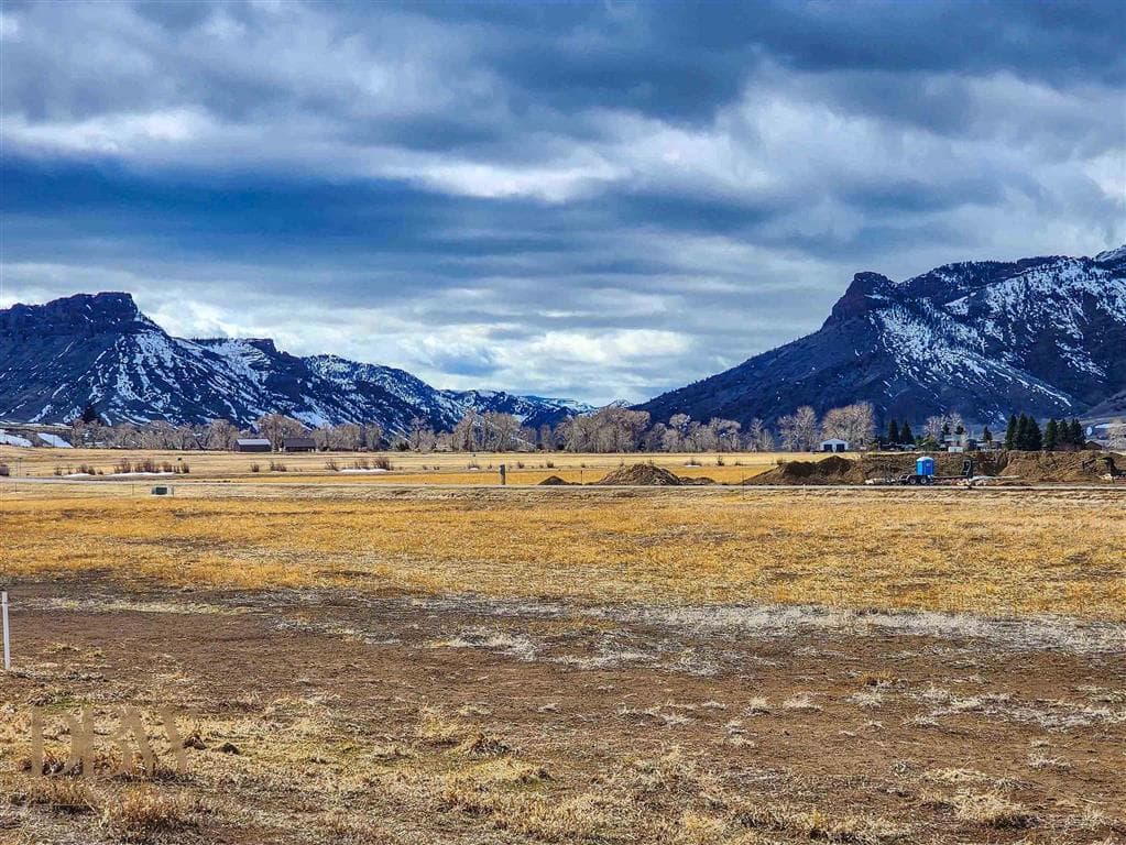 74 Stillwater Dr — photo 7 of 20