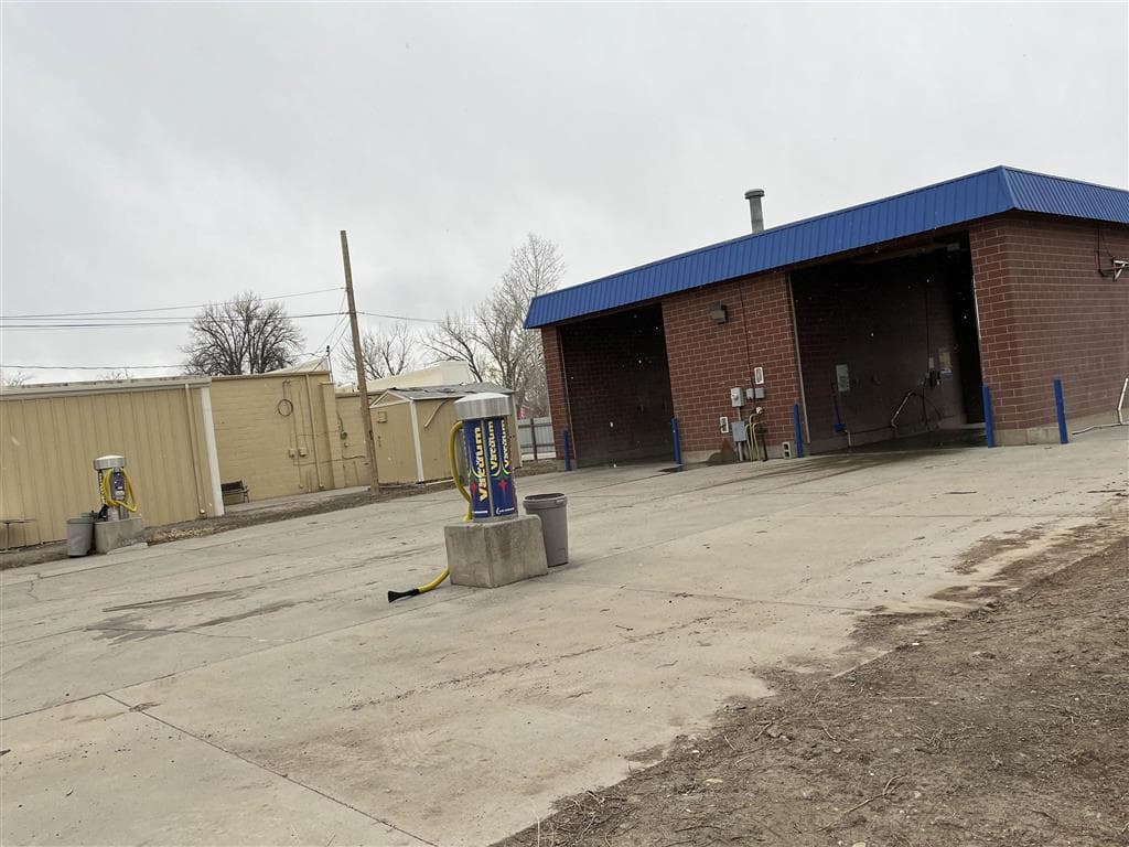 616 4th Ave N — photo 2 of 7