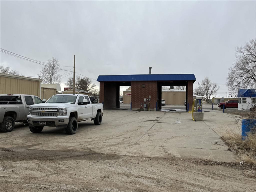 616 4th Ave N — photo 4 of 7