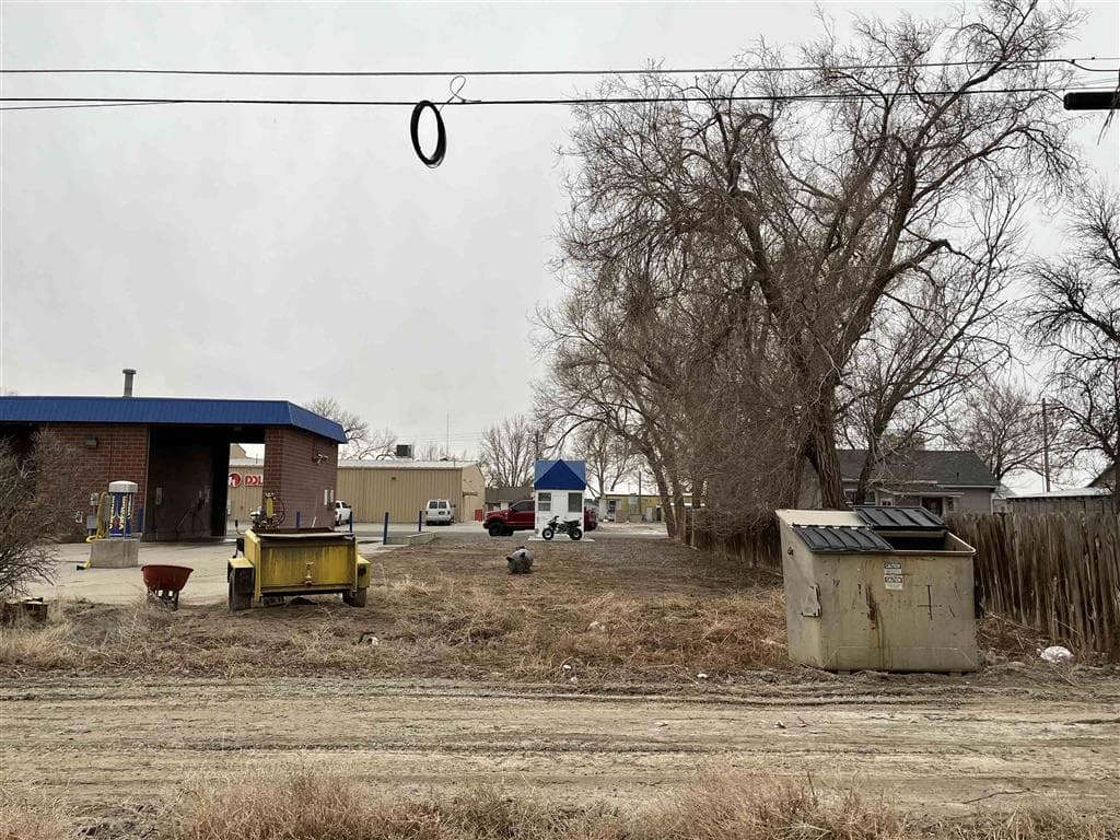 616 4th Ave N — photo 5 of 7