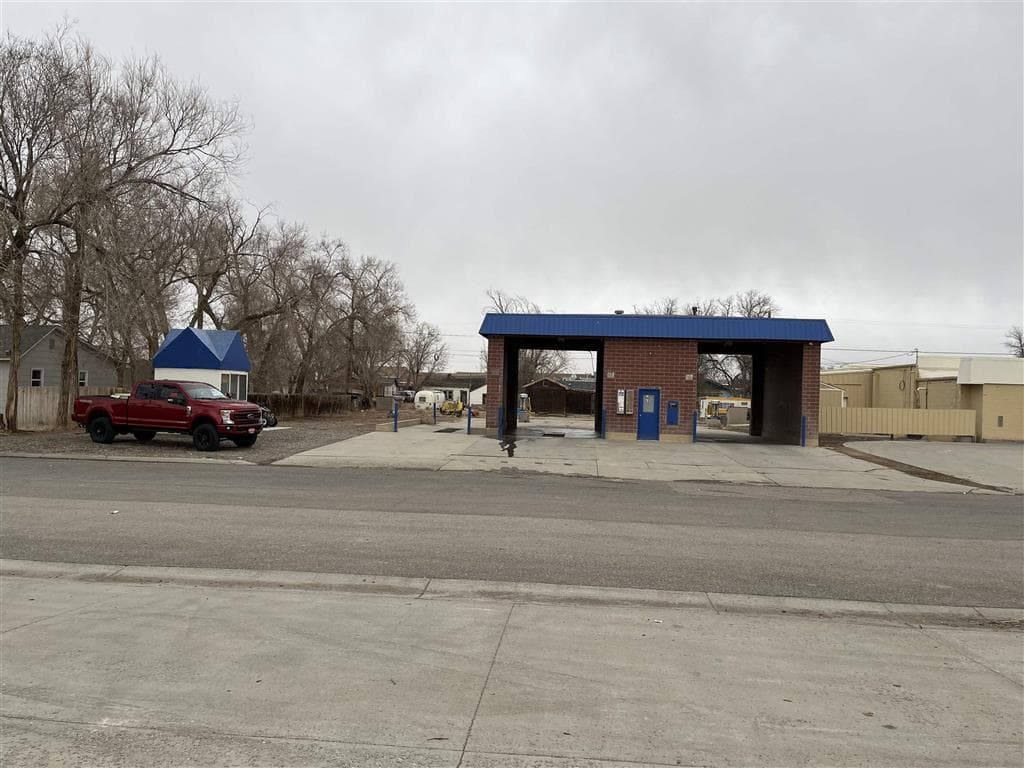 616 4th Ave N — photo 6 of 7