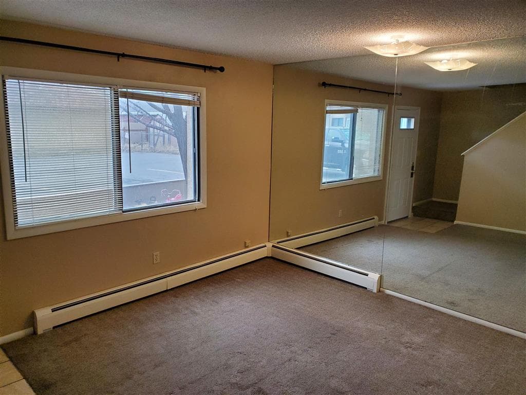 1817 Mountain View Dr — photo 2 of 9