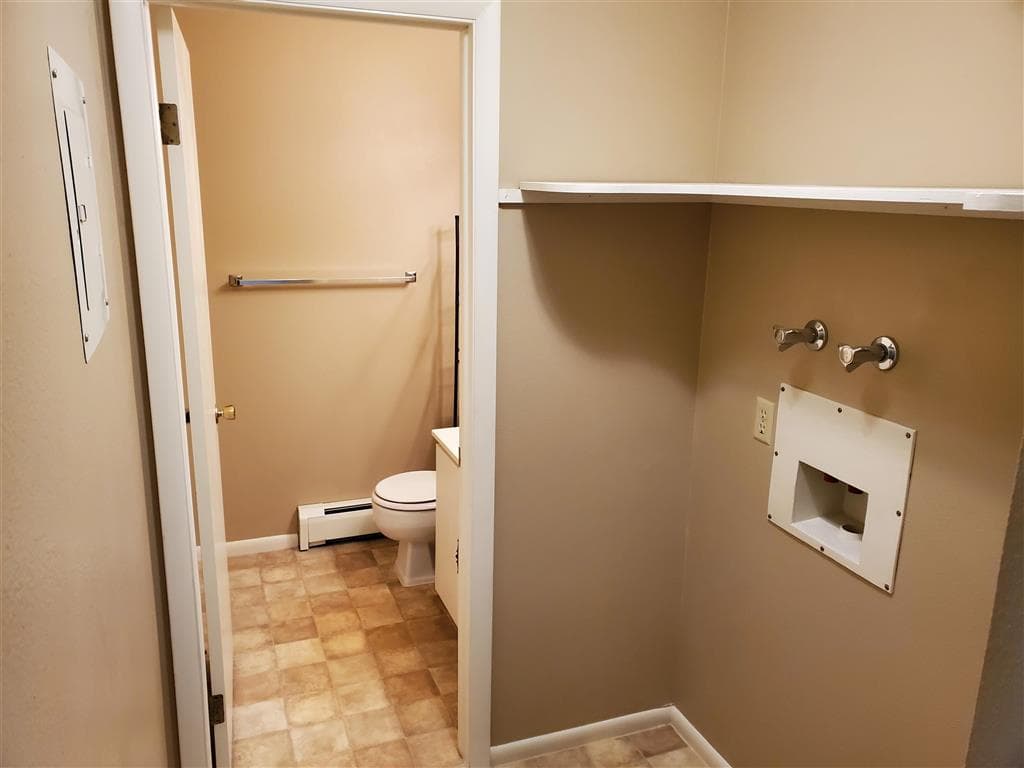 1817 Mountain View Dr — photo 3 of 9