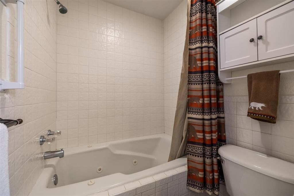 1126 Alger Ave — photo 18 of 45