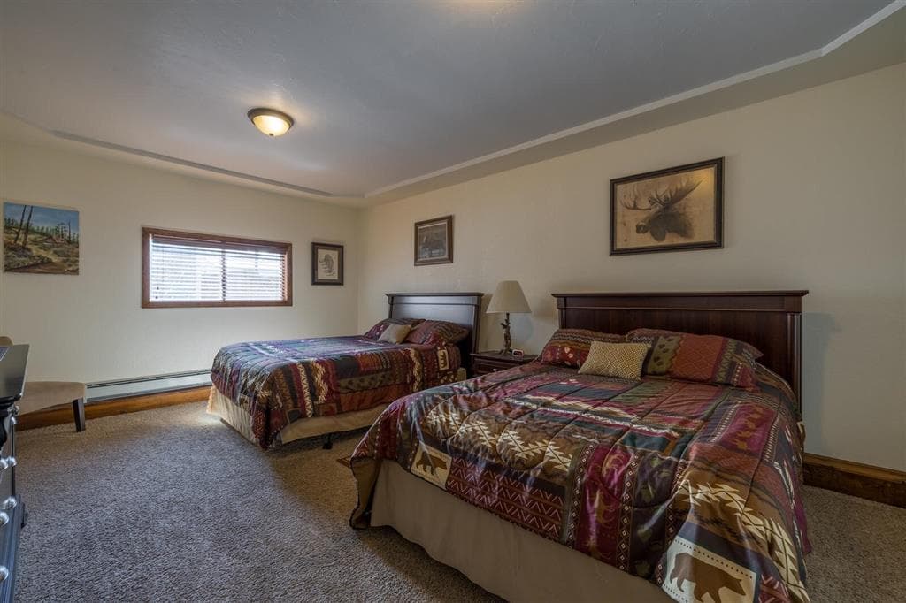 1126 Alger Ave — photo 31 of 45