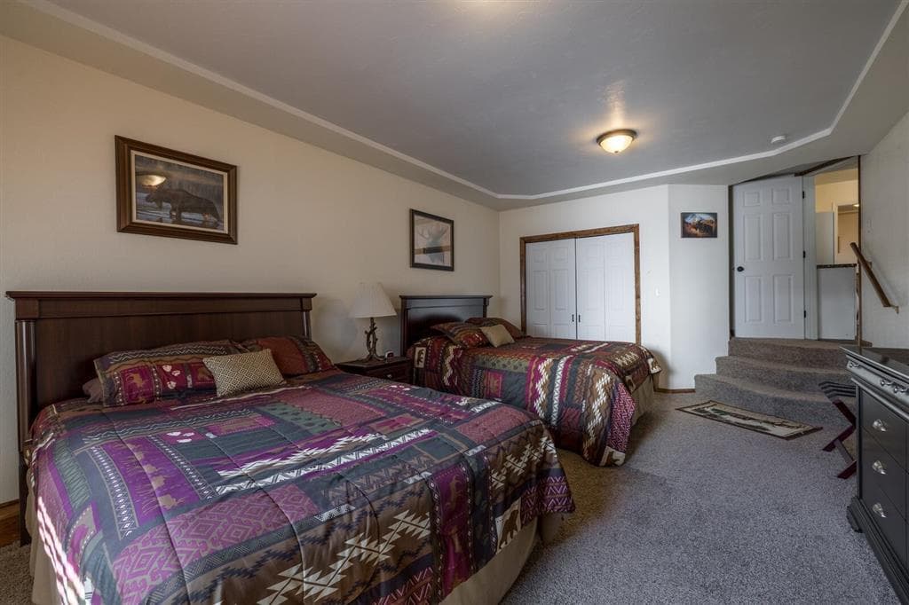 1126 Alger Ave — photo 32 of 45