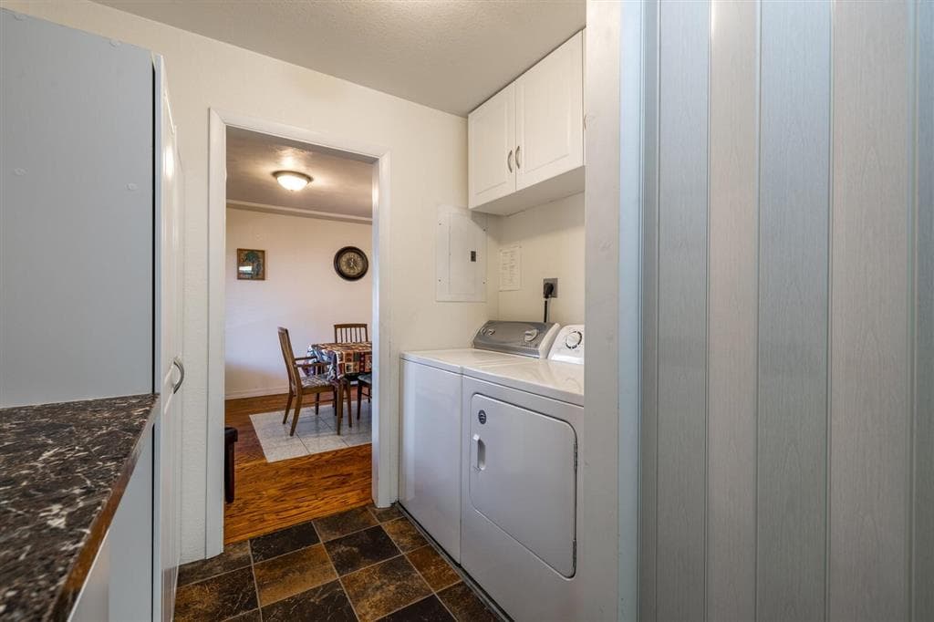 1126 Alger Ave — photo 33 of 45