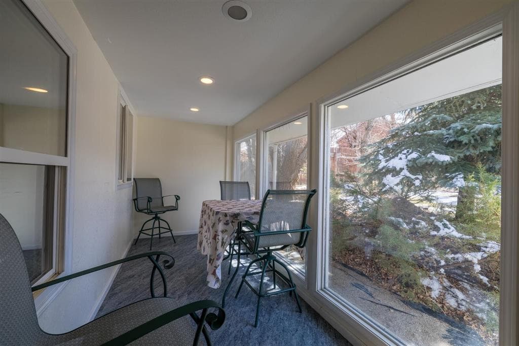 1126 Alger Ave — photo 38 of 45